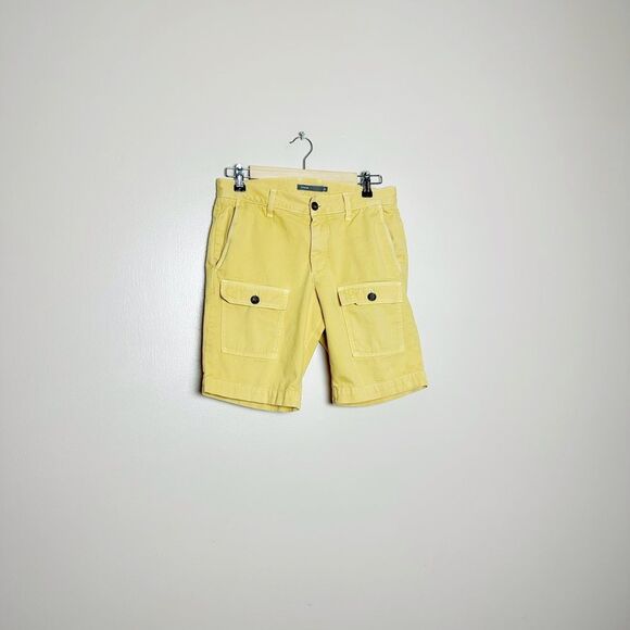 CLEARANCE! Men’s Yellow Vince Patch Pocket Shorts Size 28 VGUC - Picture 1 of 6